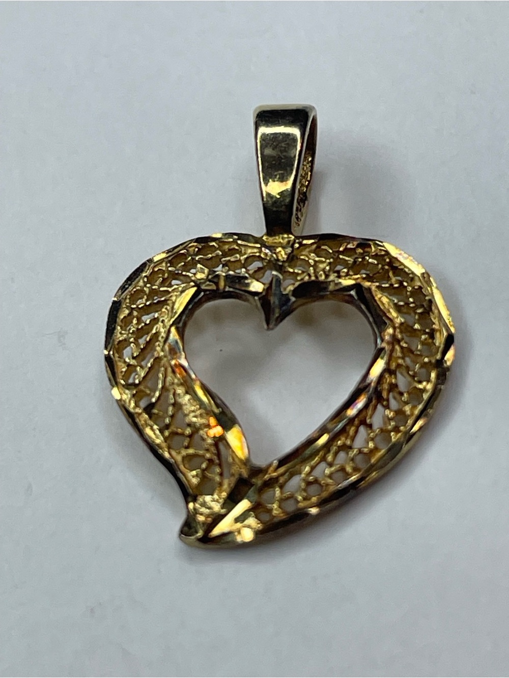 14 Kt Gold Heart Filigree Pendant Necklace Charm